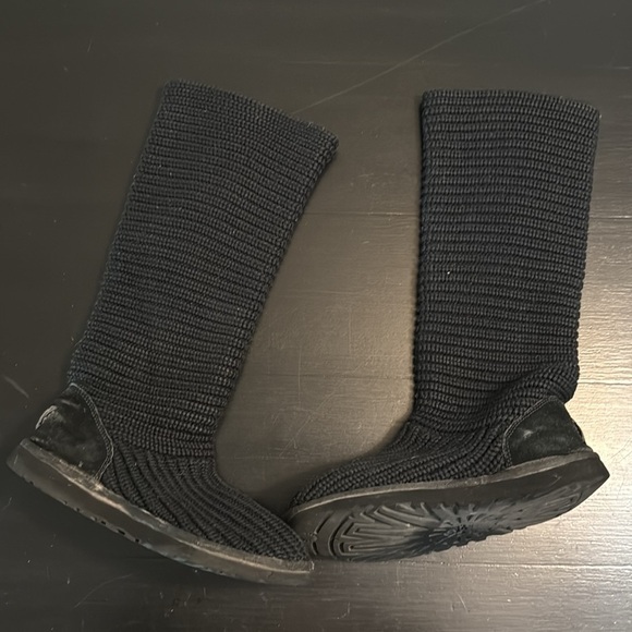 Stylish knit Ugg boots Boots - Picture 4 of 5